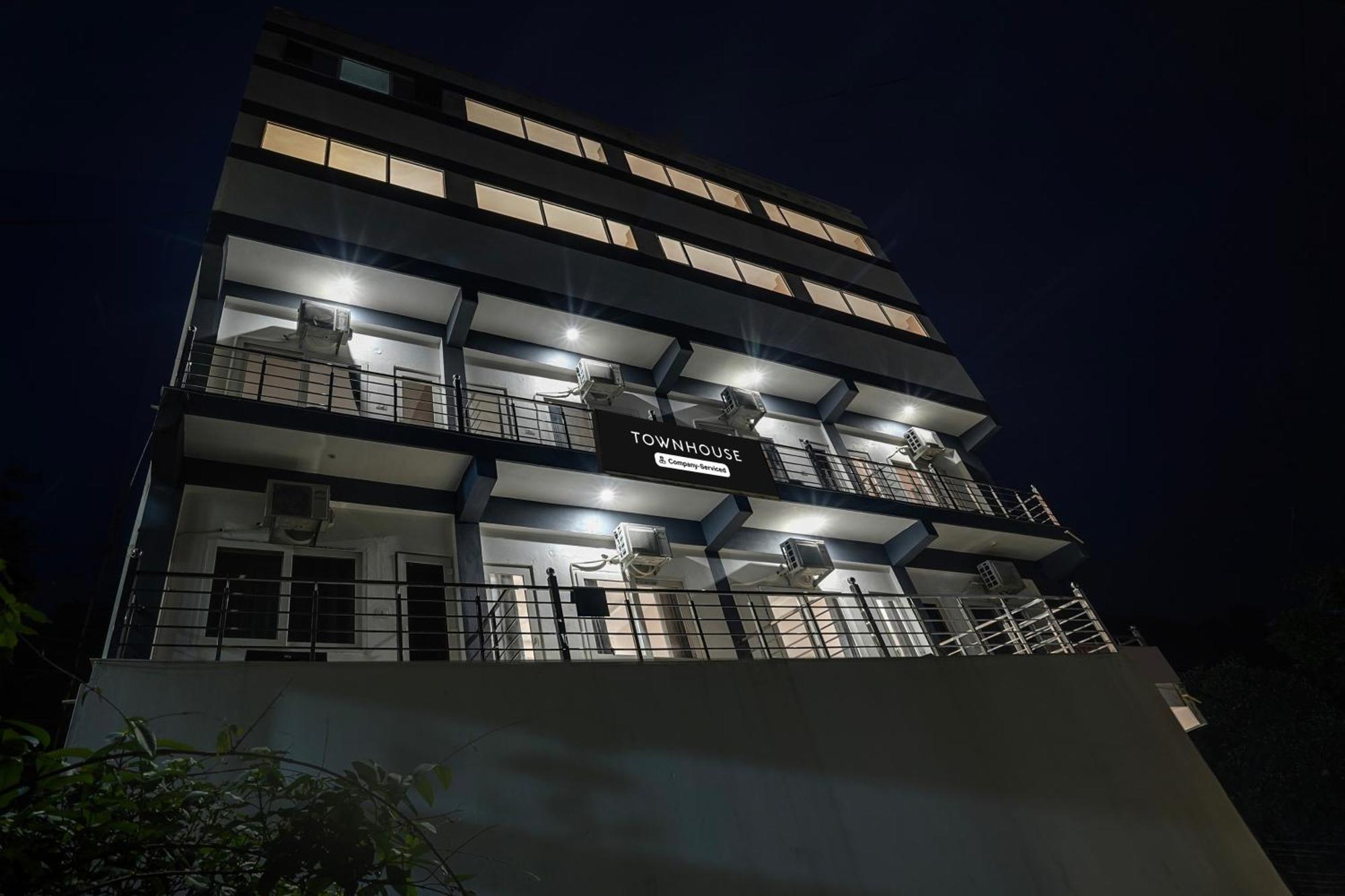 Super Townhouse Tapovan 外观 照片